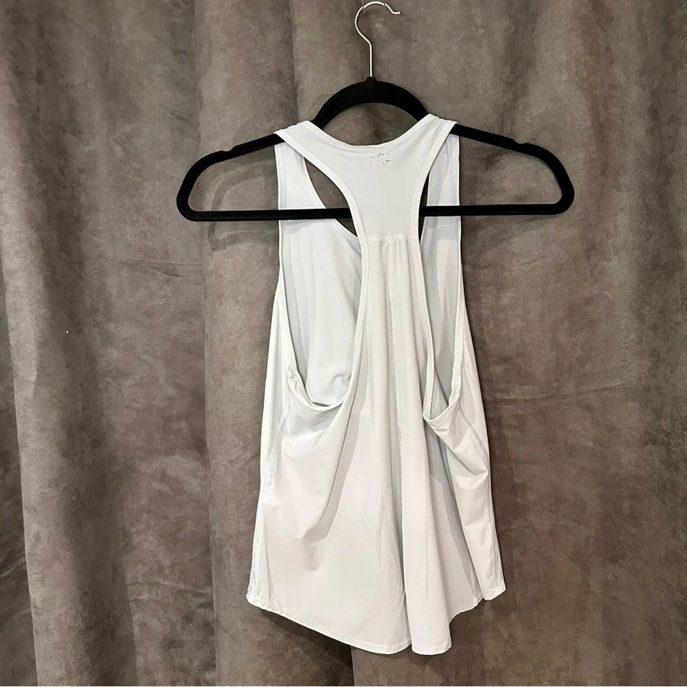 BEYOND YOGA POWERBEYOND Lite Resilient Tank - Grey Mist (Size S) Athleisure - Picture 5 of 8